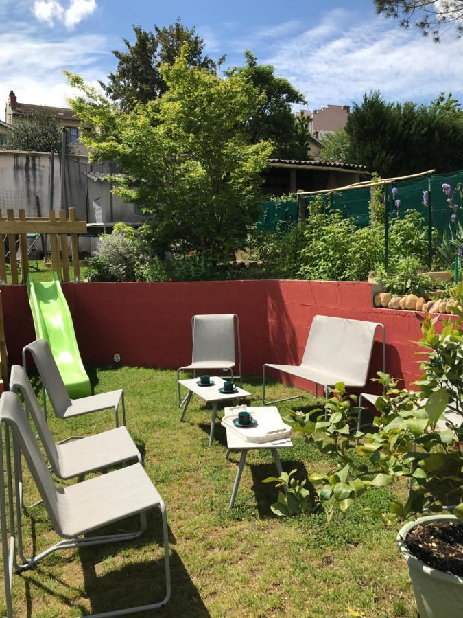 Espace Beleverte Bussiere 1 Tamaris Appartement Meuble De 2 Chambres Oullins Exterior photo